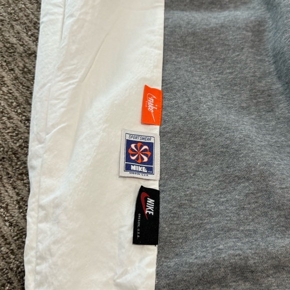 Nike Women’s Sportswear Icon Clash Sweatpants Medium - Picture 4 of 7